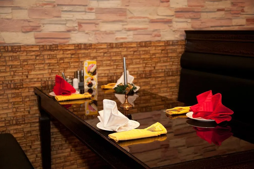 Qazybek Hotel Almaty 3*,